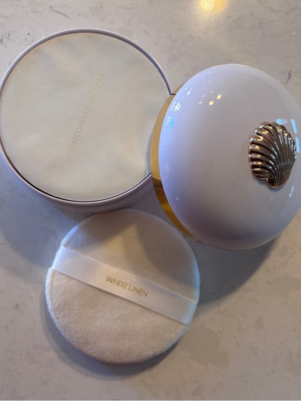 Unopened Vintage Estee Lauder White Linen Perfumed Body Powder 4.25oz